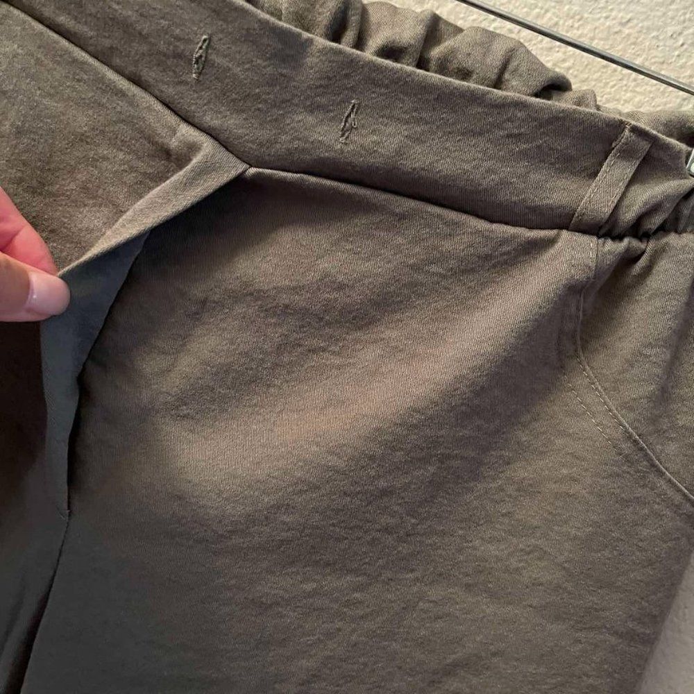 WOMEN'S olive joggers pants - SIZE 12 - Picture 9 of 10